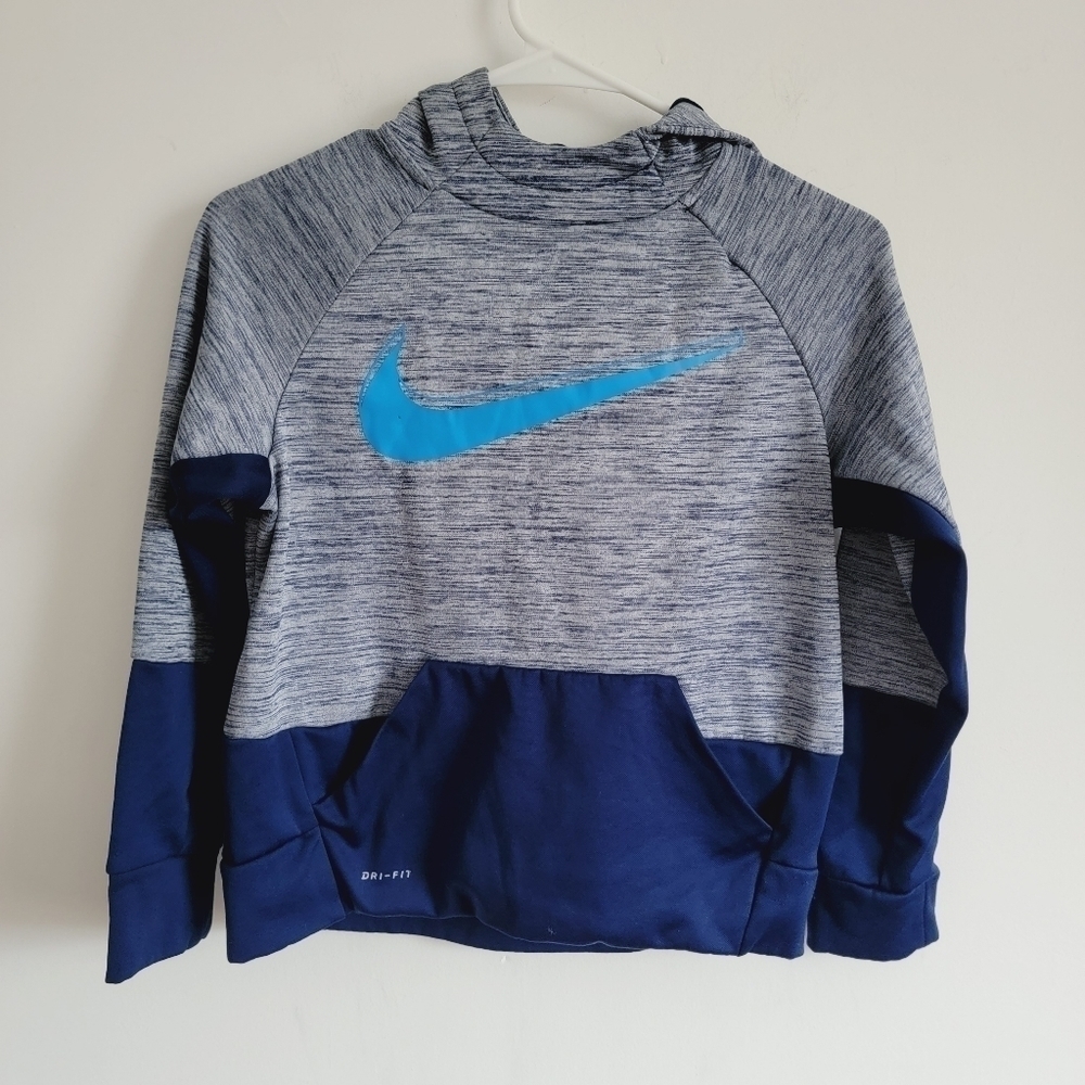 Nike Kids dry fit boys pull over hoodie sweater M